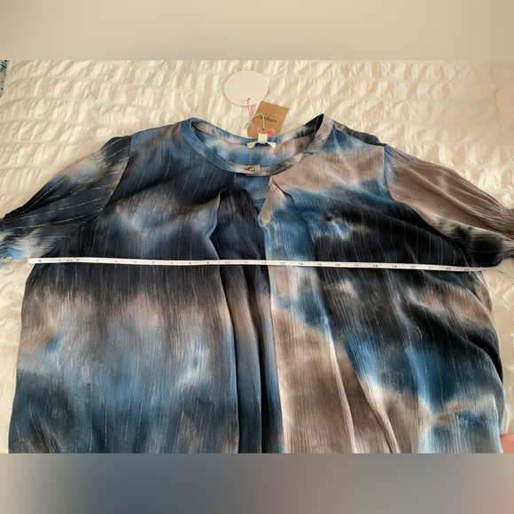 NWT Umgee Tie-Dye Keyhole Tunic Top in Blue, Black  and Taupe - Picture 15 of 16